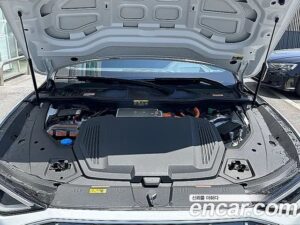 Audi e-tron 55 4WD 2022 года из Южной Кореи
