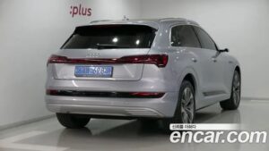 Audi e-tron 55 4WD 2022 года из Южной Кореи