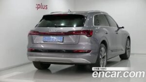 Audi e-tron 55 4WD 2022 года из Южной Кореи