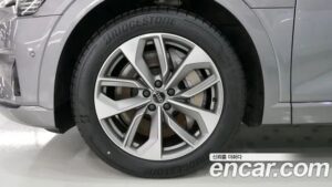 Audi e-tron 55 4WD 2022 года из Южной Кореи