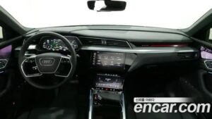 Audi e-tron 55 4WD 2022 года из Южной Кореи