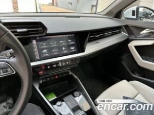 Audi A3 40 TFSI Premium 2022 года из Южной Кореи