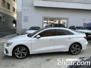 Audi A3 40 TFSI Premium 2022 года из Южной Кореи