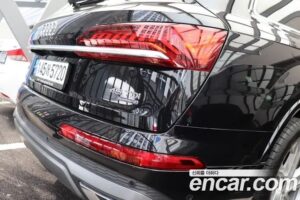 Audi Q7 45 TDI 4WD Premium 2021 года из Южной Кореи