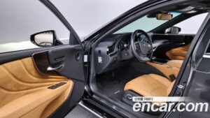 Lexus LS 3.5 Luxury AWD 2021 года из Южной Кореи