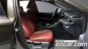 Toyota Camry 2.5 LE HYBRID 2020 года из Южной Кореи