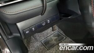 Toyota Camry 2.5 LE HYBRID 2020 года из Южной Кореи