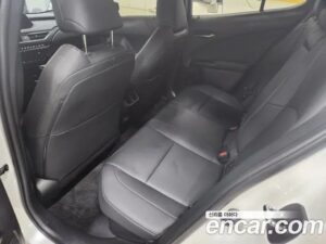 Lexus UX 2.0 2WD 2021 года из Южной Кореи