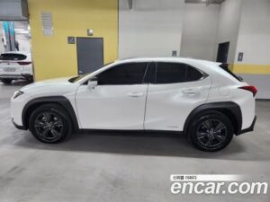 Lexus UX 2.0 2WD 2021 года из Южной Кореи