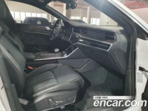 Audi A7 55 TFSI 4WD Premium 2020 года из Южной Кореи