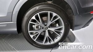 Audi Q8 50 TDI 4WD Premium 2021 года из Южной Кореи