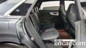 Audi Q8 50 TDI 4WD Premium 2021 года из Южной Кореи