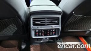 Audi Q8 50 TDI 4WD Premium 2021 года из Южной Кореи