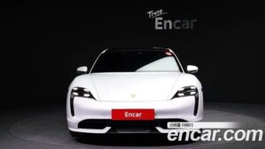 Porsche Taycan Turbo 2021 года из Южной Кореи