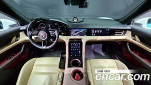Porsche Taycan Turbo 2021 года из Южной Кореи