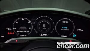 Porsche Taycan Turbo 2021 года из Южной Кореи