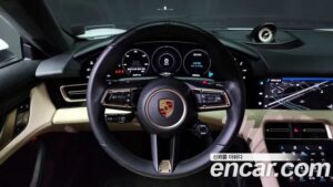 Porsche Taycan Turbo 2021 года из Южной Кореи