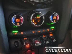 Mini Cooper Convertible CLASSIC 2022 года из Южной Кореи