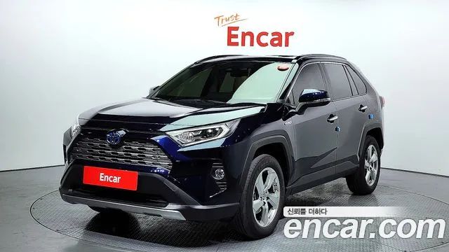 Toyota RAV4 2.5 4WD HYBRID 2021 года из Кореи