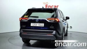 Toyota RAV4 2.5 4WD HYBRID 2021 года из Южной Кореи