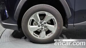 Toyota RAV4 2.5 4WD HYBRID 2021 года из Южной Кореи