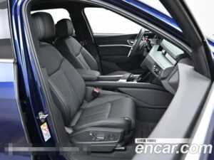 Audi e-tron 55 4WD 2022 года из Южной Кореи