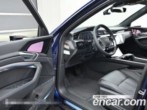 Audi e-tron 55 4WD 2022 года из Южной Кореи