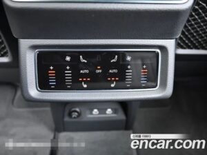 Audi e-tron 55 4WD 2022 года из Южной Кореи