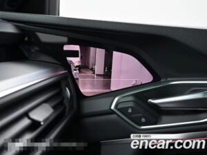 Audi e-tron 55 4WD 2022 года из Южной Кореи