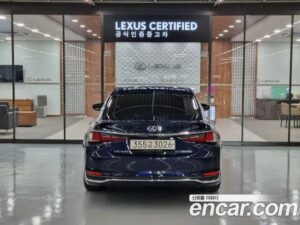 Lexus ES Executive 2022 года из Южной Кореи