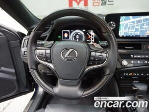 Lexus ES Executive 2022 года из Южной Кореи