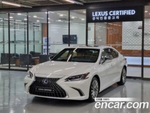 Lexus ES Executive 2022 года из Южной Кореи