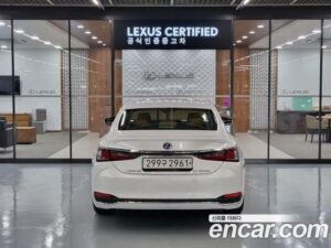 Lexus ES Executive 2022 года из Южной Кореи