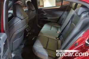 Lexus ES F-Sport 2022 года из Южной Кореи