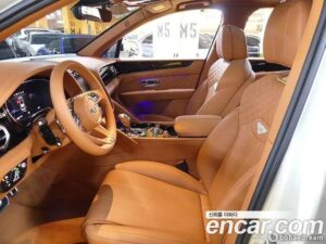 Bentley Bentayga 4.0 V8 2022 года из Южной Кореи