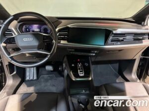 Audi Q4 e-TRON 40 2022 года из Южной Кореи