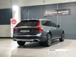 Volvo V90 T5 PRO AWD 2020 года из Южной Кореи