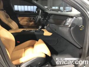 Volvo V90 T5 PRO AWD 2020 года из Южной Кореи