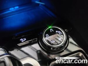 Peugeot 3008 1.5 BlueHDi ALLURE 2021 года из Южной Кореи