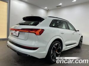 Audi e-tron S 2022 года из Южной Кореи