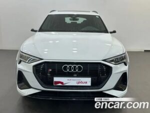 Audi e-tron S 2022 года из Южной Кореи