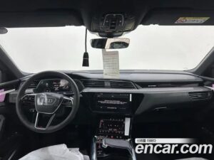 Audi e-tron S 2022 года из Южной Кореи