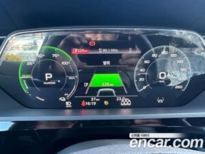Audi e-tron S 2022 года из Южной Кореи