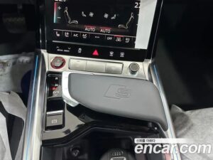 Audi e-tron S 2022 года из Южной Кореи