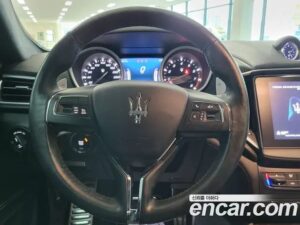 Maserati Ghibli 3.0 GranLusso 2020 года из Южной Кореи