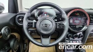 Mini Cooper 5Door CLASSIC Plus COMFORT PACK 2022 года из Южной Кореи