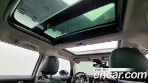 Mini Cooper 5Door CLASSIC Plus COMFORT PACK 2022 года из Южной Кореи