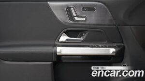 Mercedes-Benz EQB EQB300 4MATIC AMG LINE 2022 года из Южной Кореи
