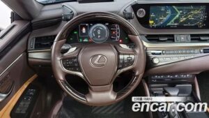 Lexus ES Luxury Plus 2021 года из Южной Кореи