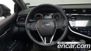 Toyota Camry 2.5 XLE HYBRID 2020 года из Южной Кореи